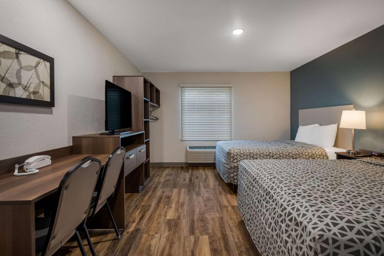 Woodspring Suites Milwaukee - Menomonee Falls 외부 사진