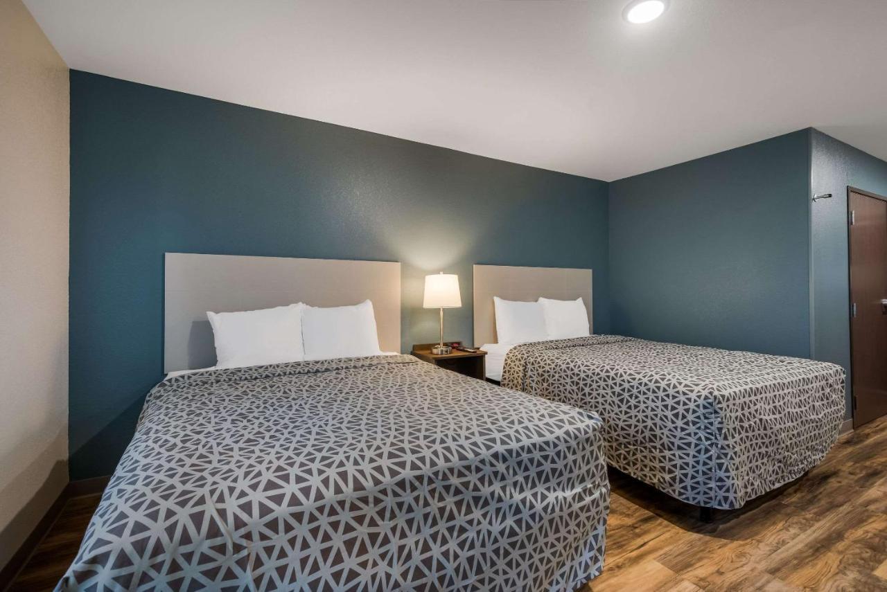 Woodspring Suites Milwaukee - Menomonee Falls 외부 사진