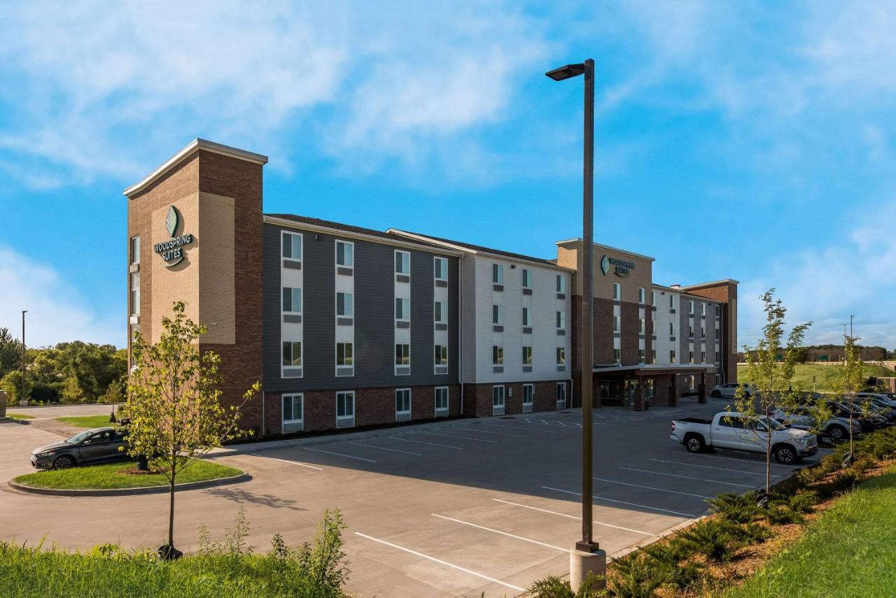 Woodspring Suites Milwaukee - Menomonee Falls 외부 사진