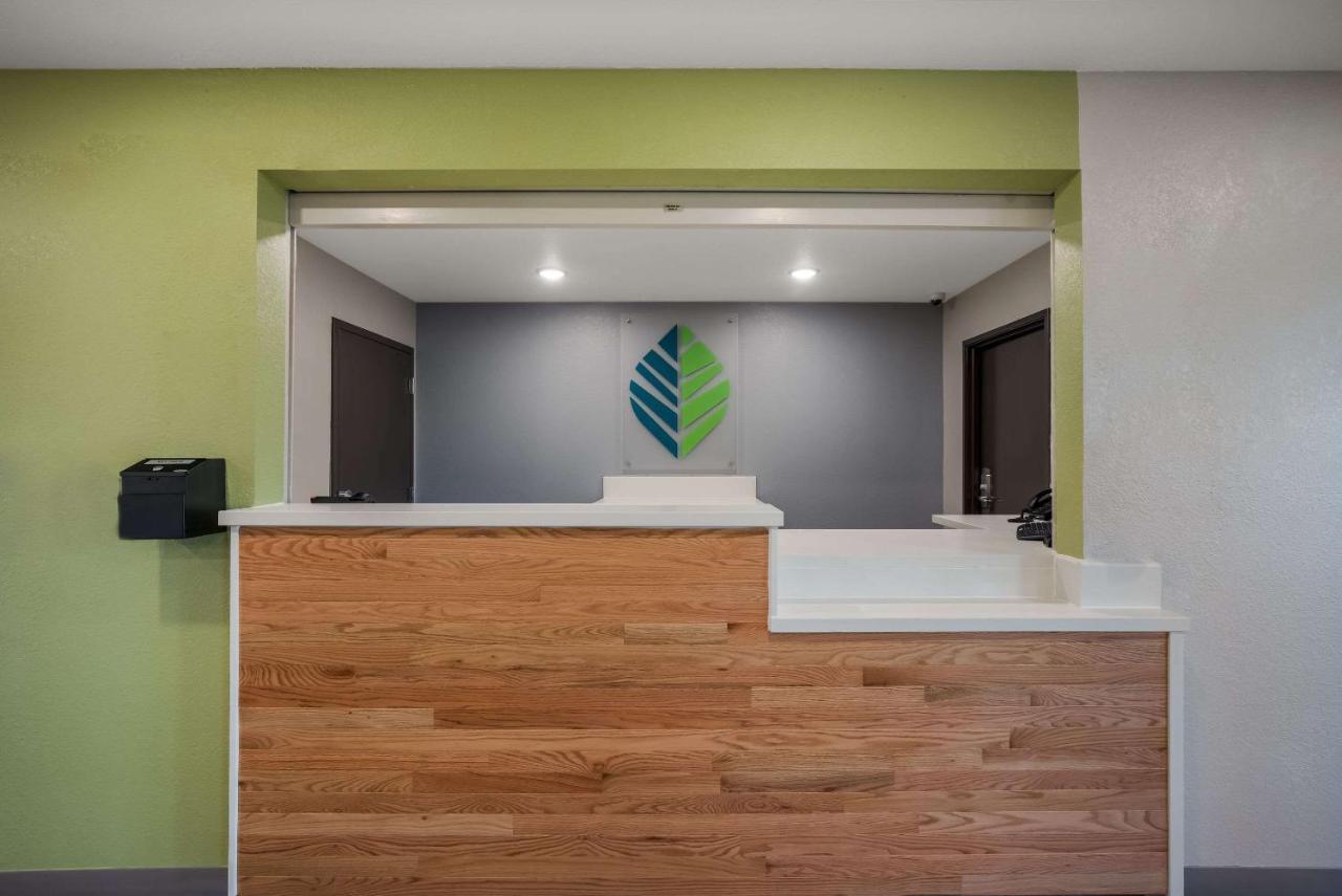Woodspring Suites Milwaukee - Menomonee Falls 외부 사진