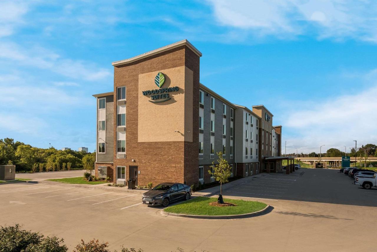 Woodspring Suites Milwaukee - Menomonee Falls 외부 사진