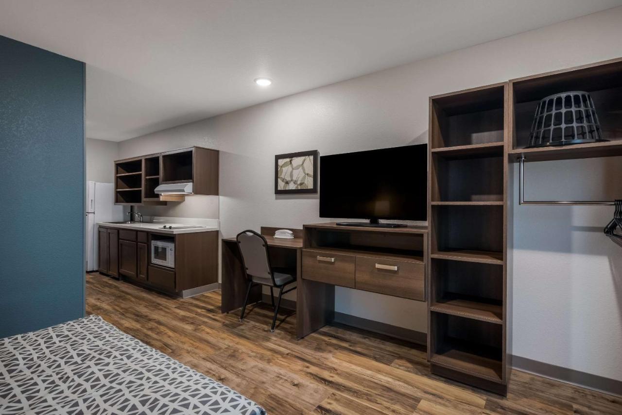 Woodspring Suites Milwaukee - Menomonee Falls 외부 사진