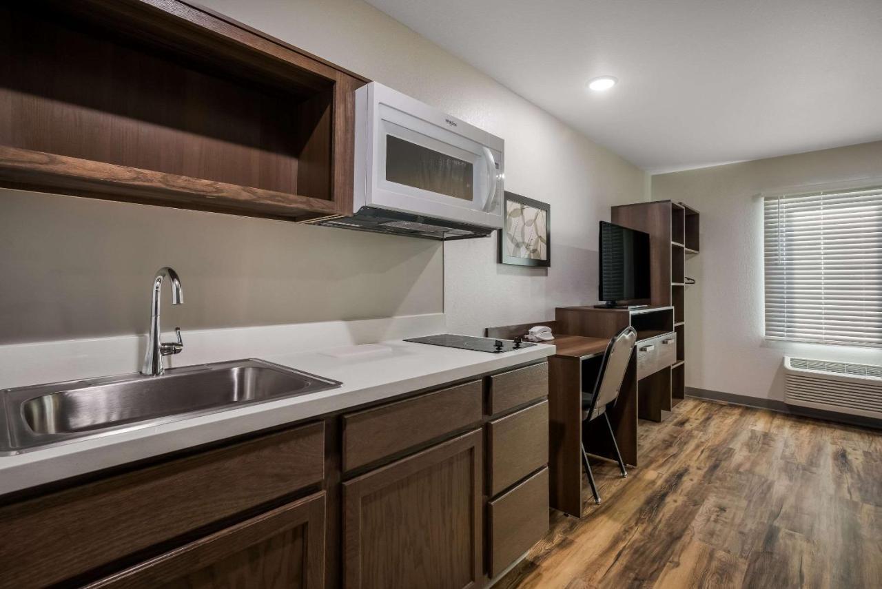 Woodspring Suites Milwaukee - Menomonee Falls 외부 사진