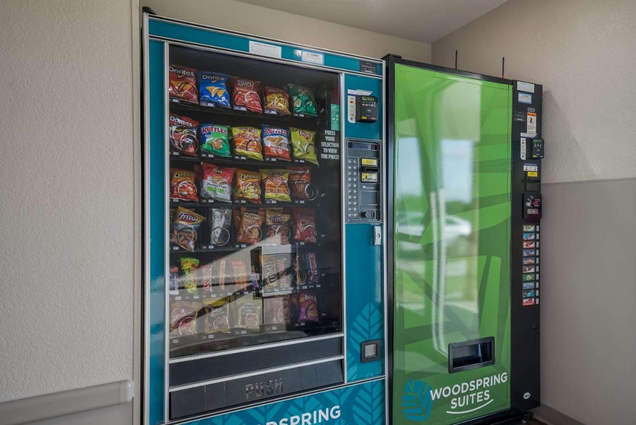 Woodspring Suites Milwaukee - Menomonee Falls 외부 사진